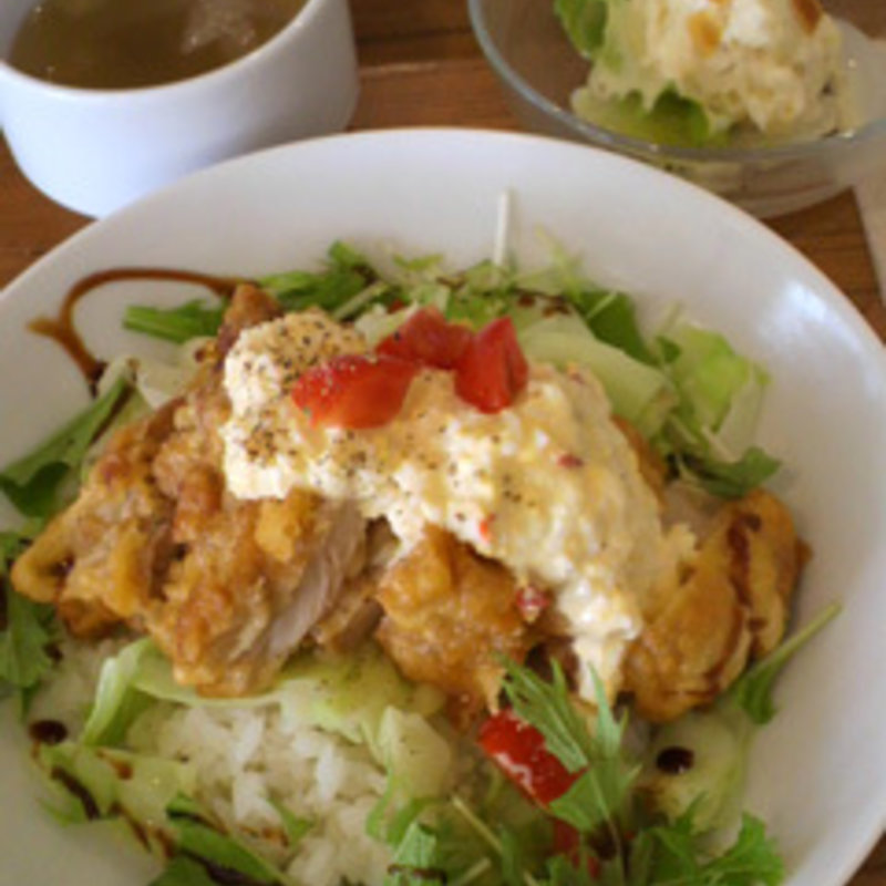 チキン南蛮のタルタルソース丼(hygge)