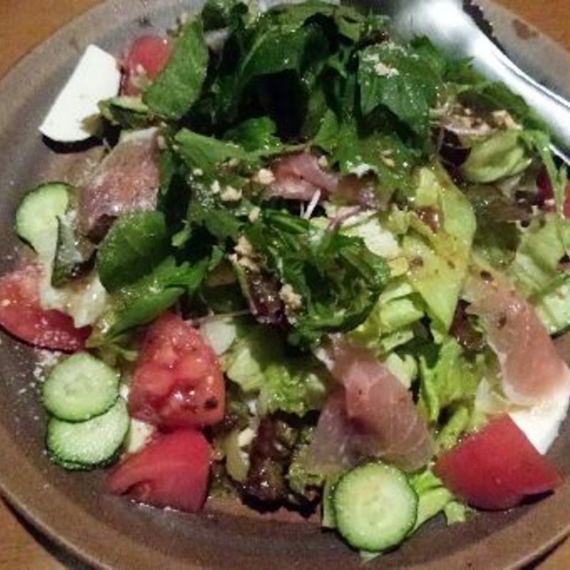 モッツァレラチーズと完熟トマトのサラダ(月の都 )