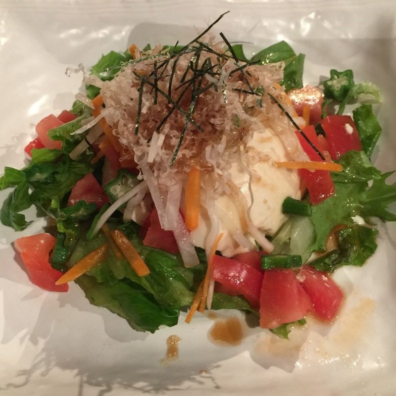 おぼろ豆腐とトマトのサラダ(山遊木)