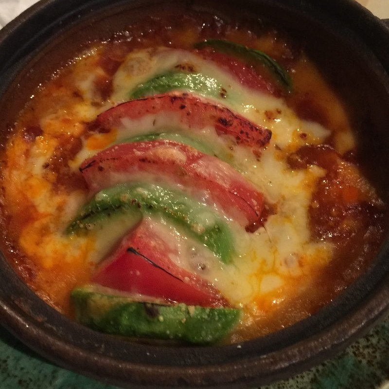 アボカドとトマトのグラタン(山遊木)