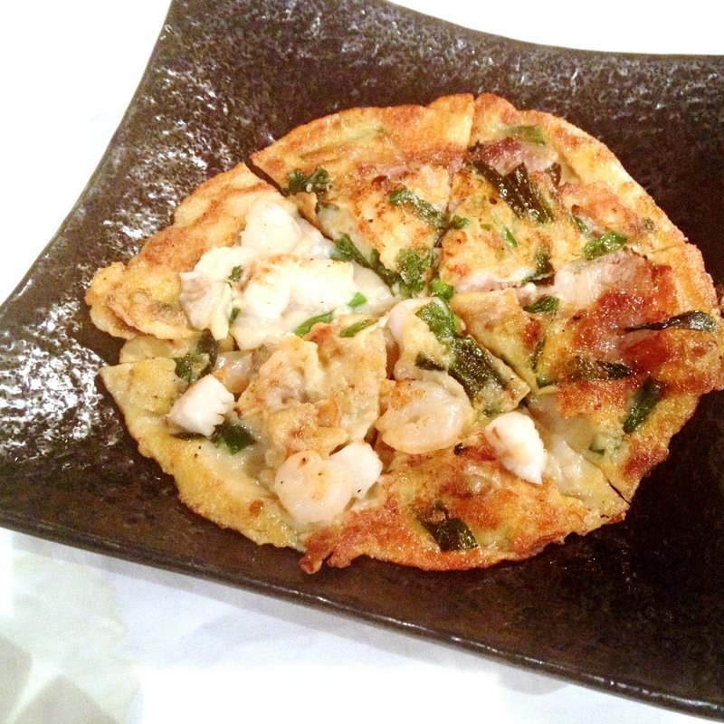 海鮮と牛肉のハーフ&ハーフちぢみ(山遊木)