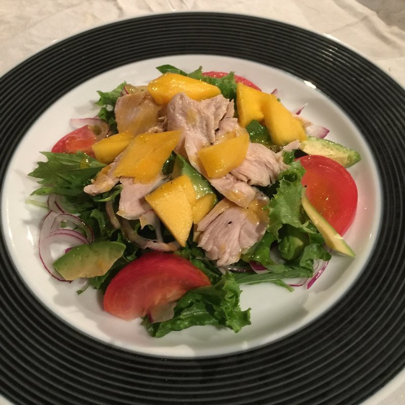 マンゴー・アボカド・チキンサラダ(山遊木)