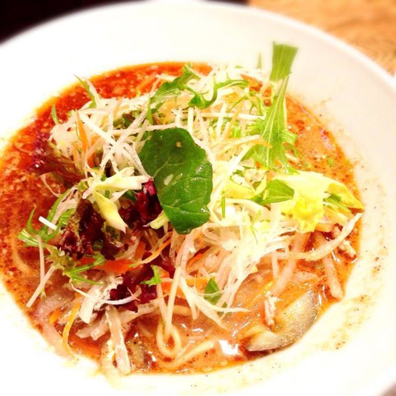 サラダのせ坦々麺(グレイト （GR8）)