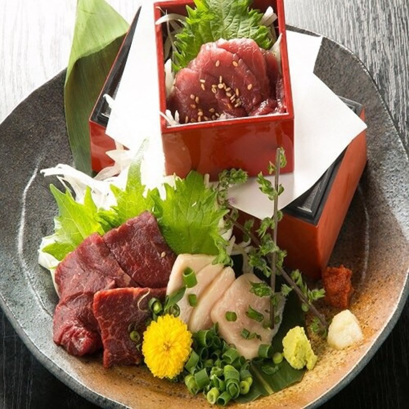 馬刺し3点盛り(個室Dining 楽 )