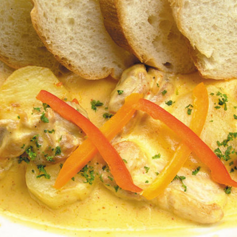 じゃが芋と鶏肉のサハラ特製ピリ辛クリーム(アジアンダイニング SAHARA 船橋店)