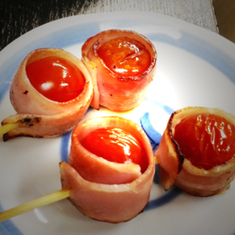 ベーコントマト(西口やきとん広場 )