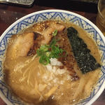 濃厚豚骨らーめん(麺や庄の gotsubo)