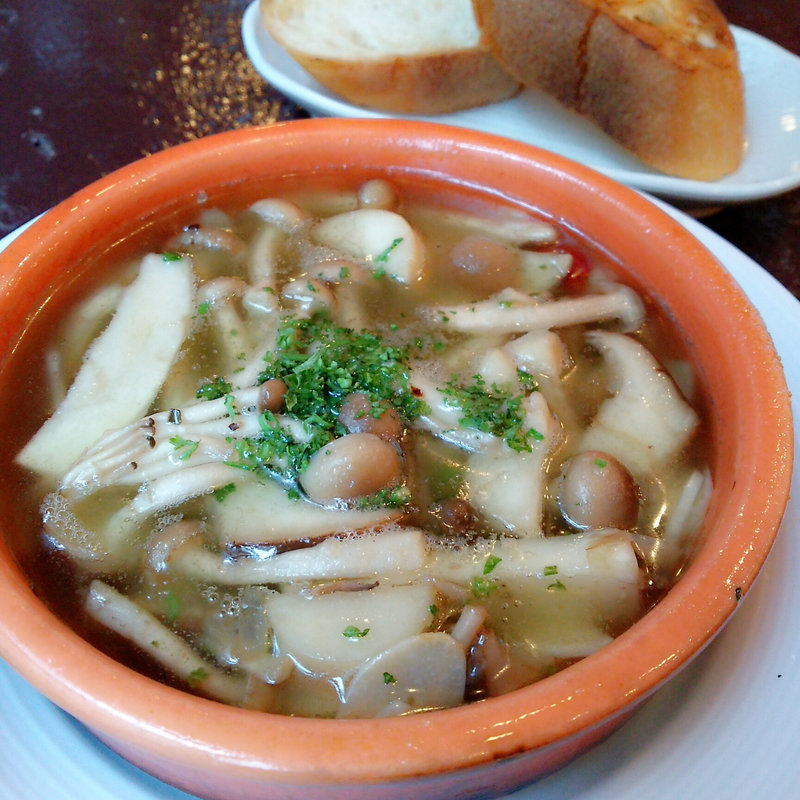 いろいろキノコージョ(炭焼バル ラバーマ)