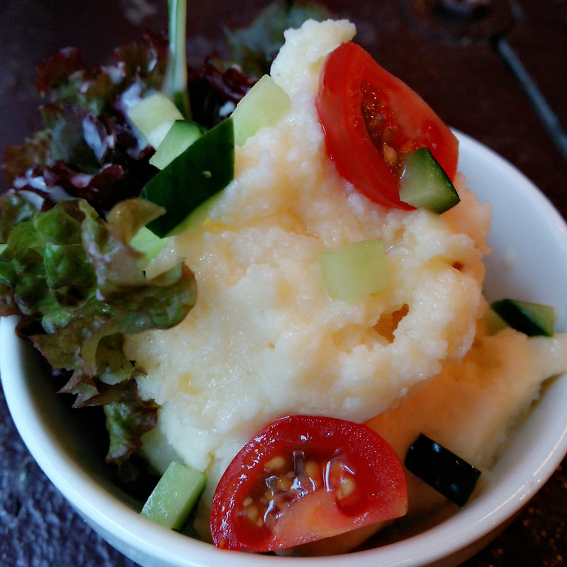 白ワインに合うポテサラ(炭焼バル ラバーマ)