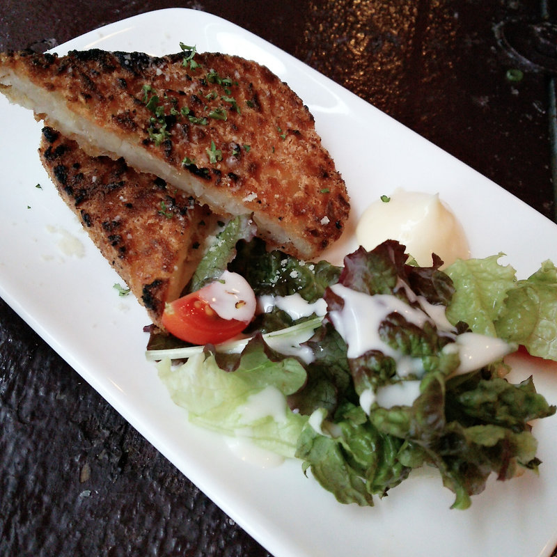 炙りハッシュドポテト(炭焼バル ラバーマ)