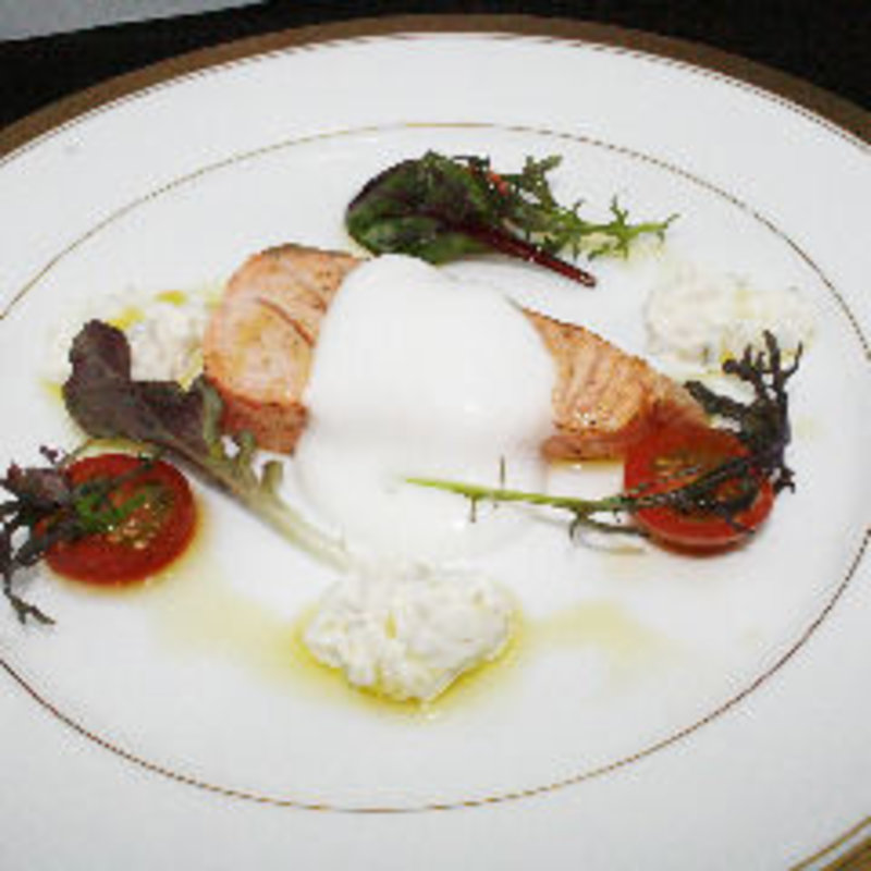 オーロラサーモンの炙り焼(エルバルコ)