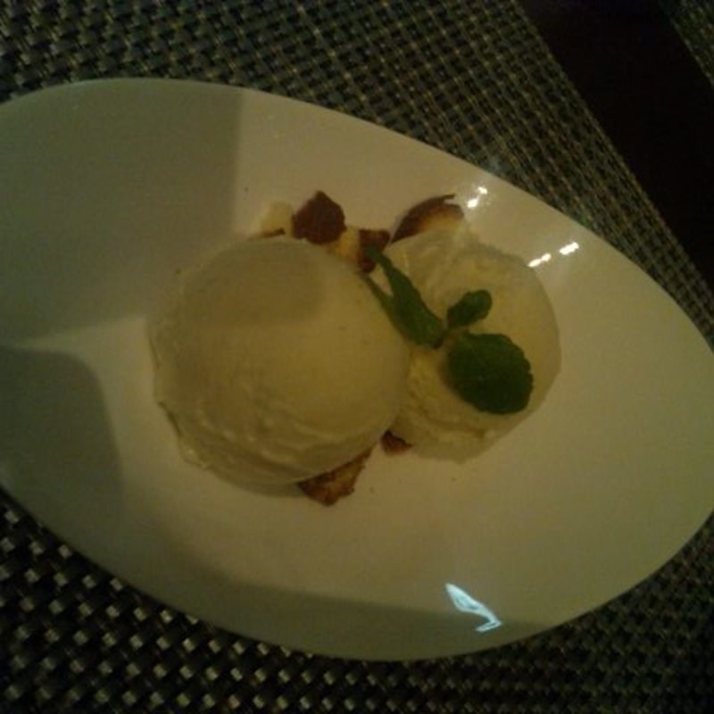 アイスクリーム(SIX MARS （シックスマーズ）)