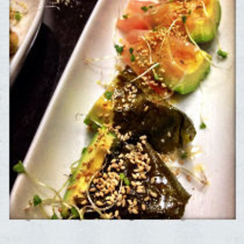 生ハムとキムチのアボカド巻き(セルロース無添加チーズの チーズタッカルビ & 骨まで食べれる 参鶏湯 GOMAmura)