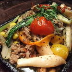 野菜のガーリック炒め(セルロース無添加チーズの チーズタッカルビ & 骨まで食べれる 参鶏湯 GOMAmura)