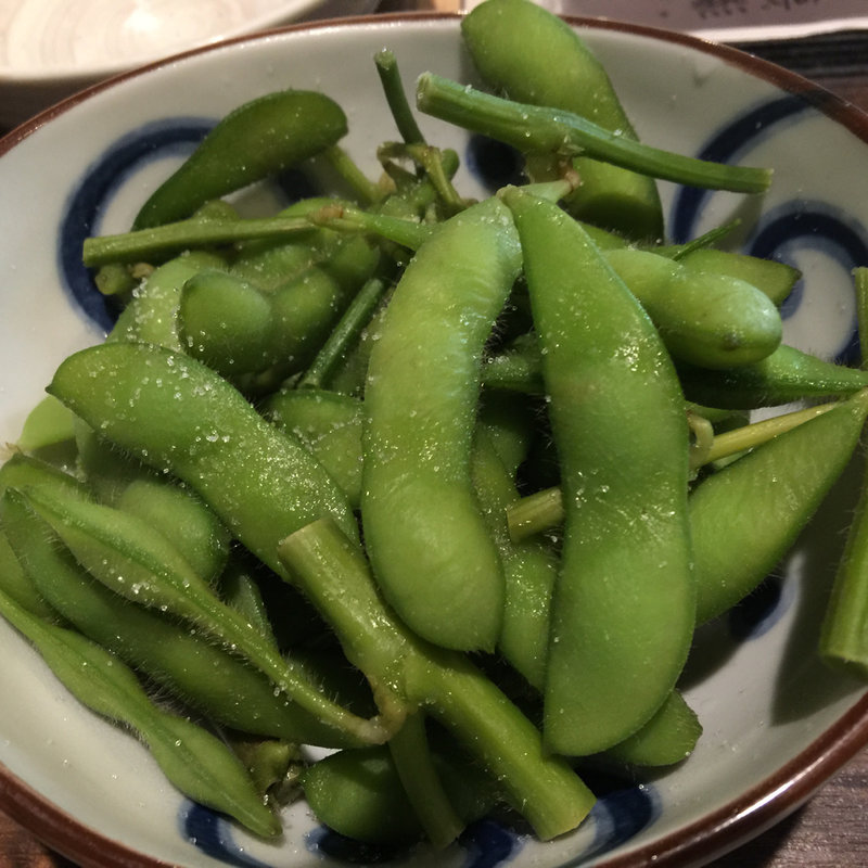 茹でたて枝付き枝豆(九州酒場 まる 藤沢店)