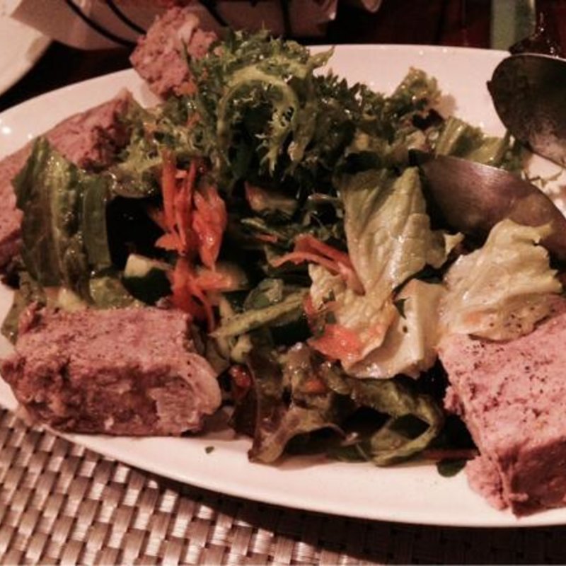 鴨のコンフィサラダ添え(旬の味覚とヴァン ナチュール★ラ マルジュ(La marge))