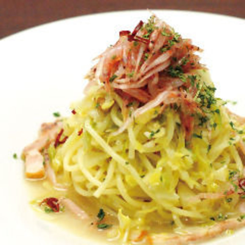 春キャベツと桜えびのペペロンチーノ(PASTINOVA シャポー市川店)