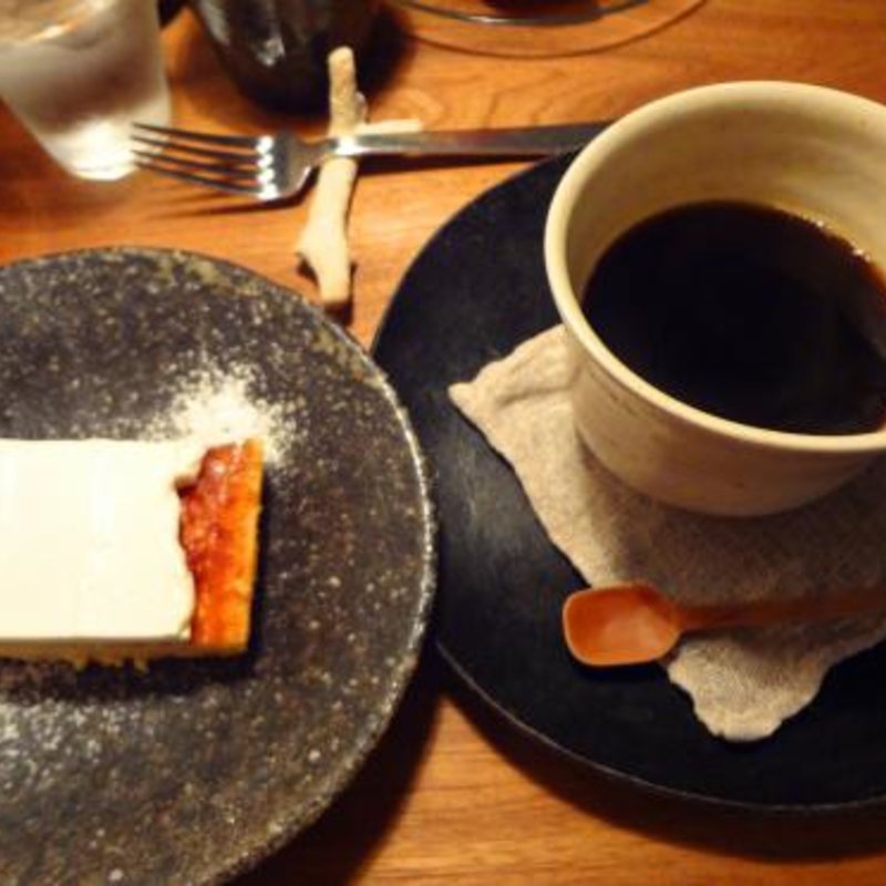 ベイクドチーズケーキ(木と根 （kitone）)