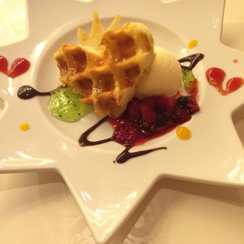 ハートの女王のワッフルベリーソースをかけて(舞踏の国のアリス)