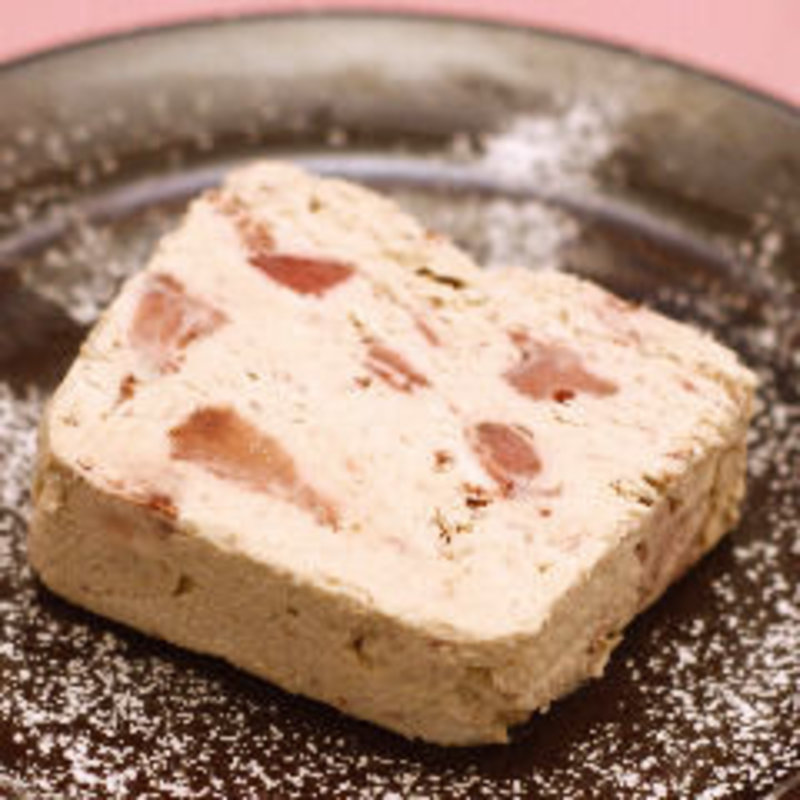 イチゴとホワイトチョコのセミブレット(PASTINOVA シャポー市川店)