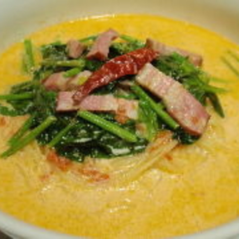 ほうれん草とベーコンのピリ辛クリームスープパスタ(生パスタ専門店 SPIGA 松戸店 （スピガ）)