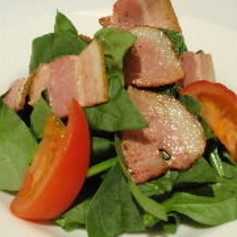 サラダほうれん草とホットベーコンのサラダ(生パスタ専門店 SPIGA 松戸店 （スピガ）)