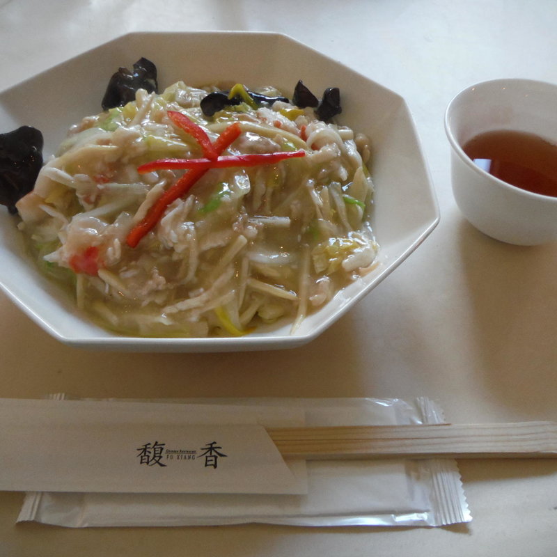 タラバ蟹、鶏肉、豚肉入りあっさりあんかけやきそば(馥香 浅草橋本店)