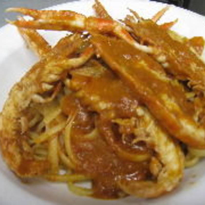 海老とトマトのリングリネ(タベルナ・デル・ヴィットリオ)