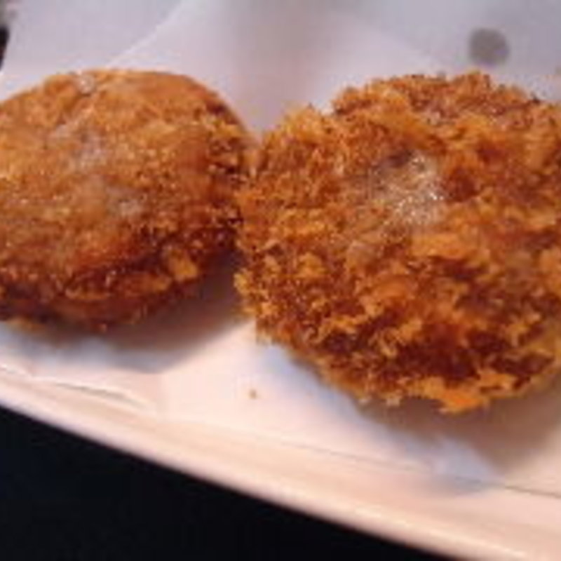チーズ入りメンチコロッケ(食楽旨い肴)