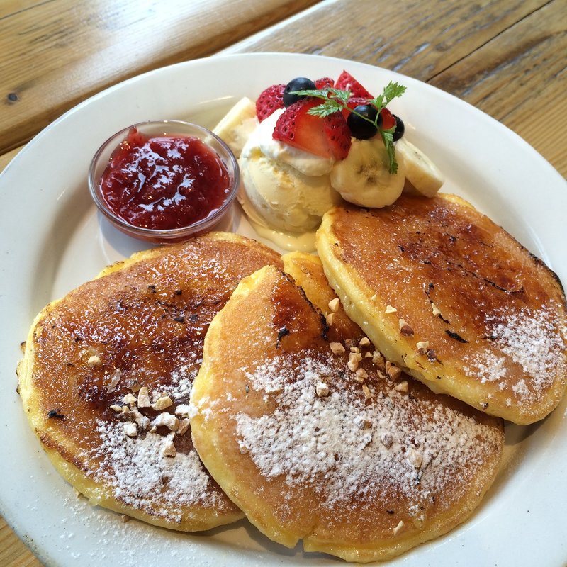 ストロベリーバナナフレンチパンケーキ(3枚)(ジェイエス パンケーキカフェ 青山店 （j.s. pancake cafe）)