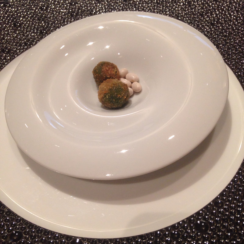 始まりの一口料理(PONTE DEL PIATTO (ポンテ デル ピアット))