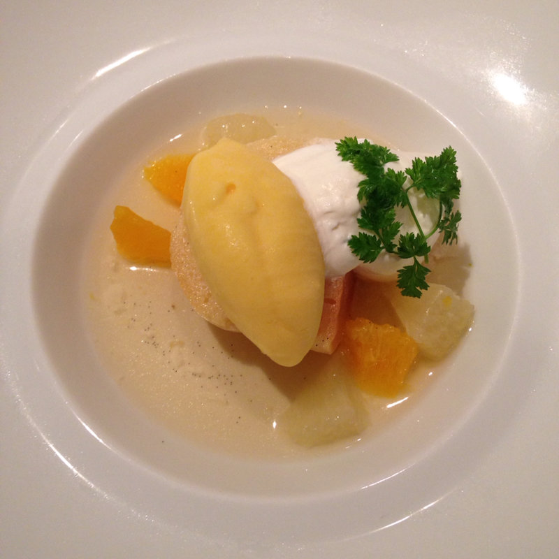 オレンジ風味のババ(PONTE DEL PIATTO (ポンテ デル ピアット))