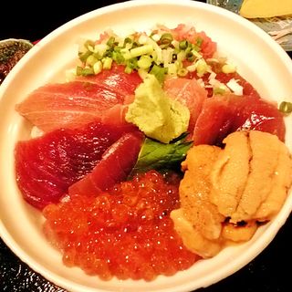 スペシャル丼(男鹿半島 東陽町店)