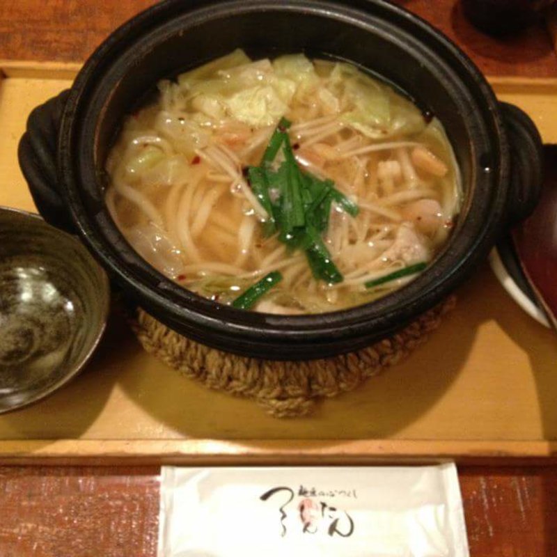 もつ煮込みのおうどん(北新地本通り つるとんたん 琴しょう楼)