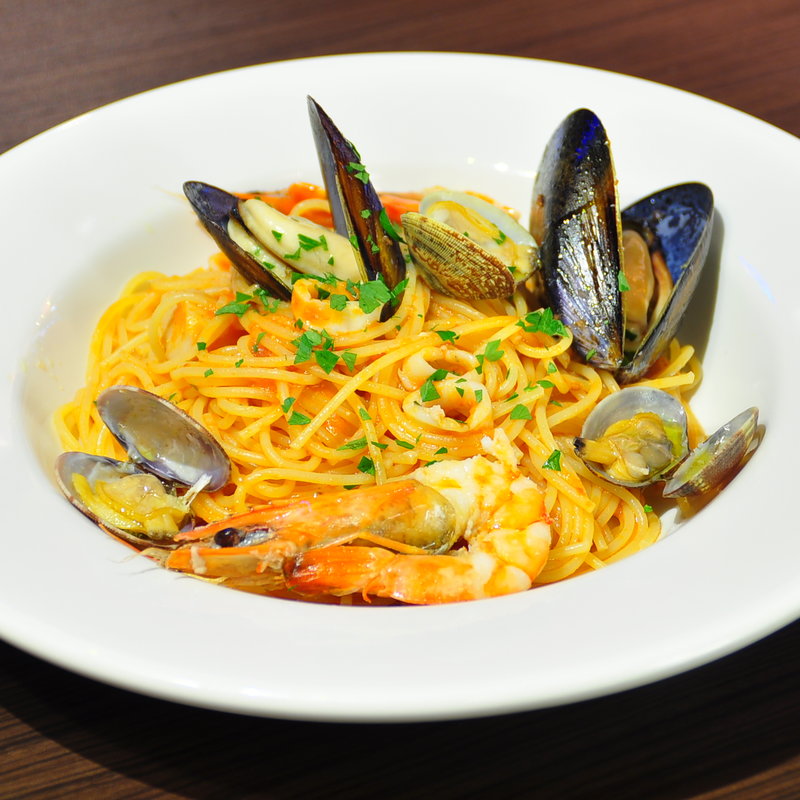 魚介のトマトソーススパゲッティ(アートレッグカフェ)