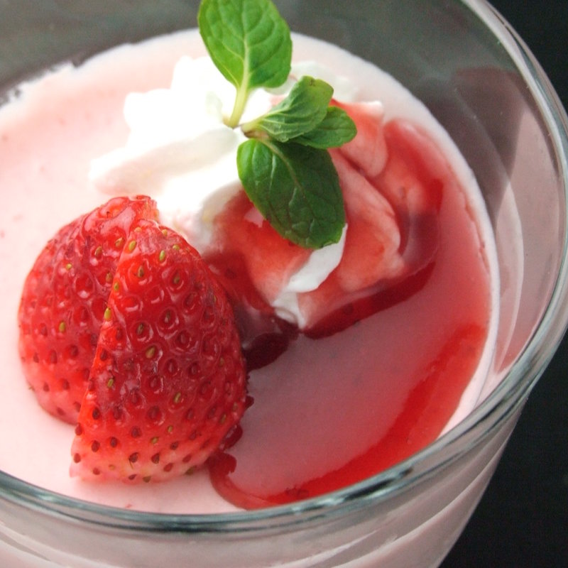 イチゴのパンナコッタ(アートレッグカフェ)