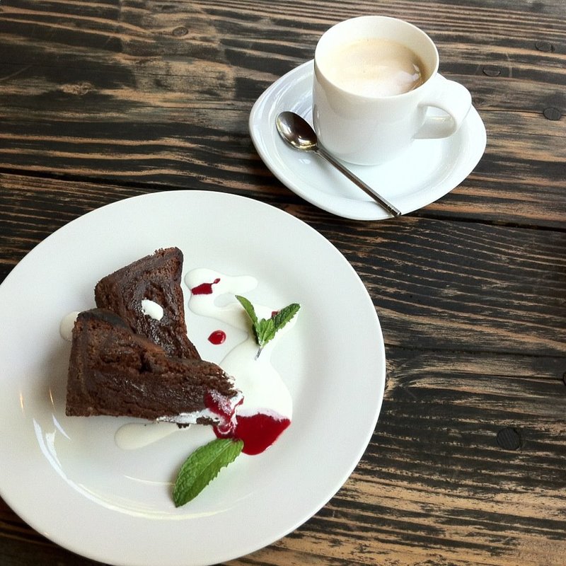 チョコレートケーキ(離山房 （りざんぼう）)