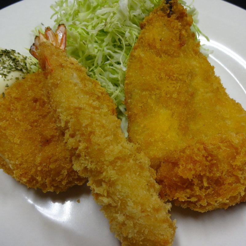 ミックスフライランチ(くつろぎや)