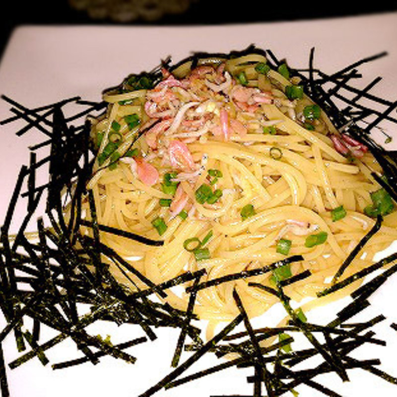 しらすと桜海老のパスタ(PLANET BAR 星蔵)