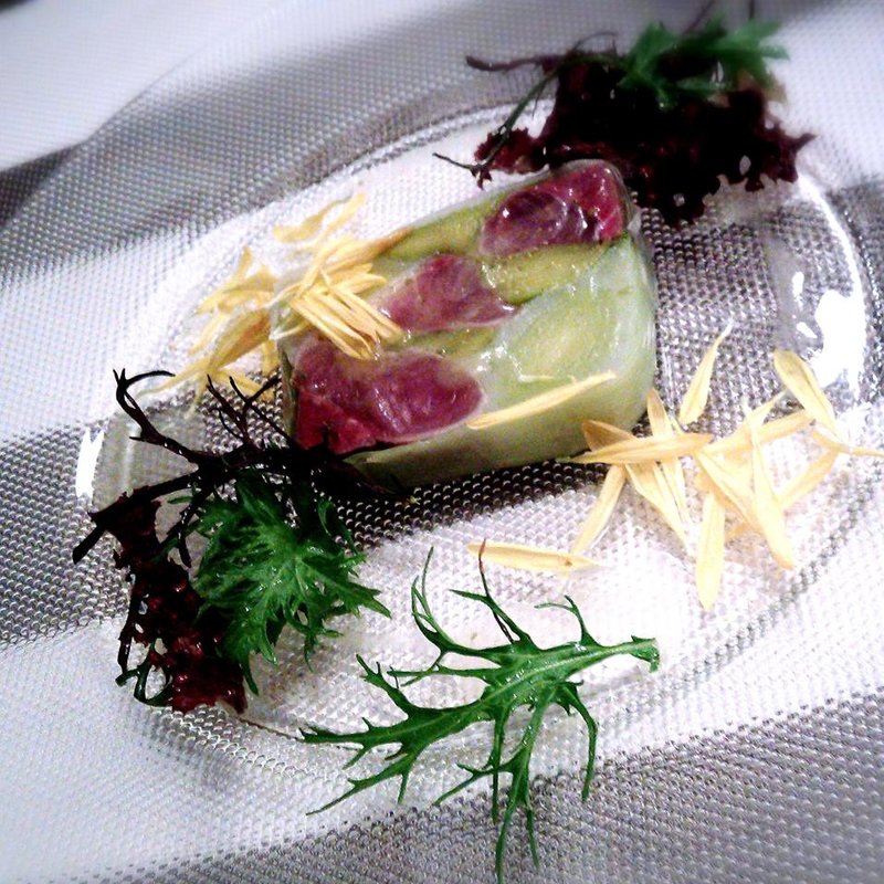 ぶりとポワロのテリーヌ(フレンチ和牛赤身肉QUNIOMI(クニオミ) レストラン 恵比寿)