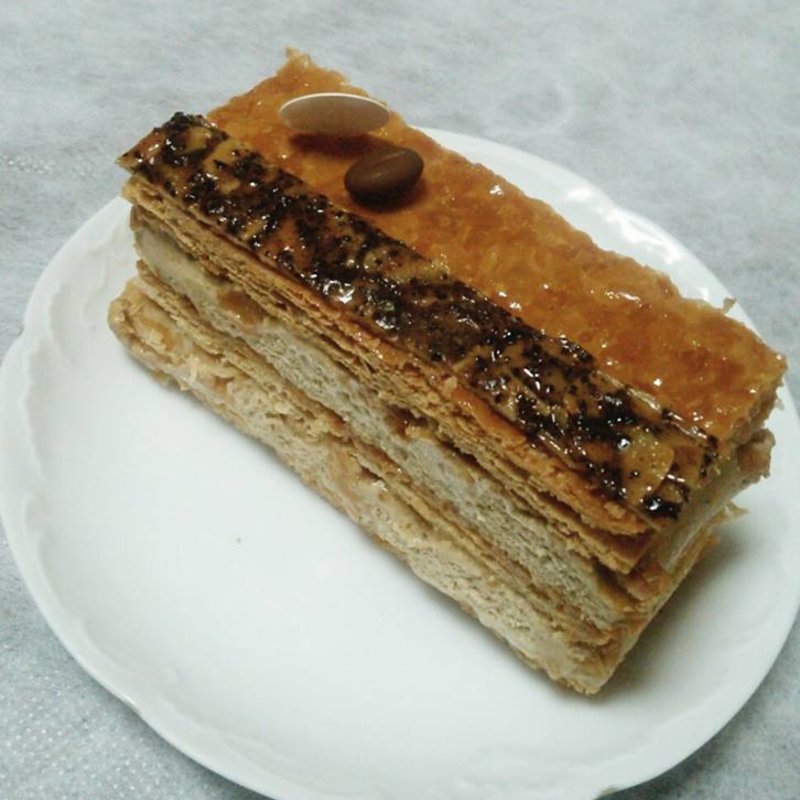 ミルフィユ アンフィニマン カフェ イアパール ルージュ デュ ブレジル(ピエール・エルメ・パリ 青山)