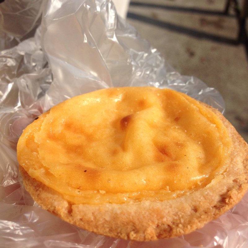 エッグタルト(川越ベーカリー楽楽)