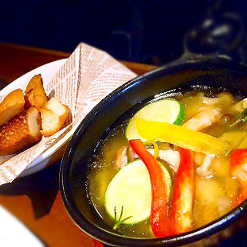 海老と木の子のアヒージョ(北海道バル小麦 京急川崎駅前店)