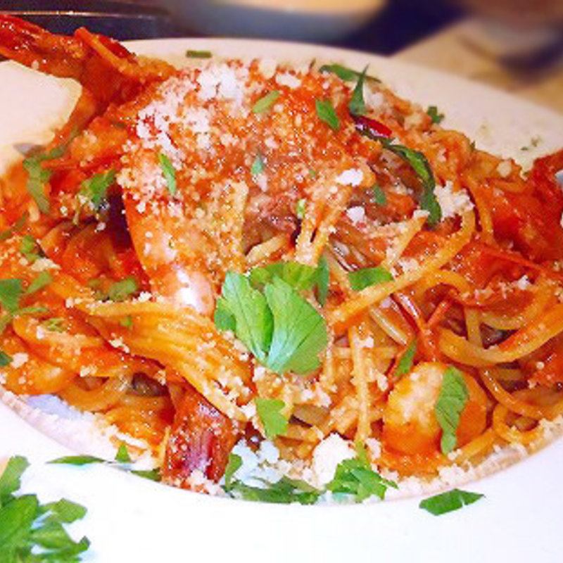 殻付きエビのトマトスパゲッティー(エフプラス アフィニティ ダイニング （F+ affinity dining）)