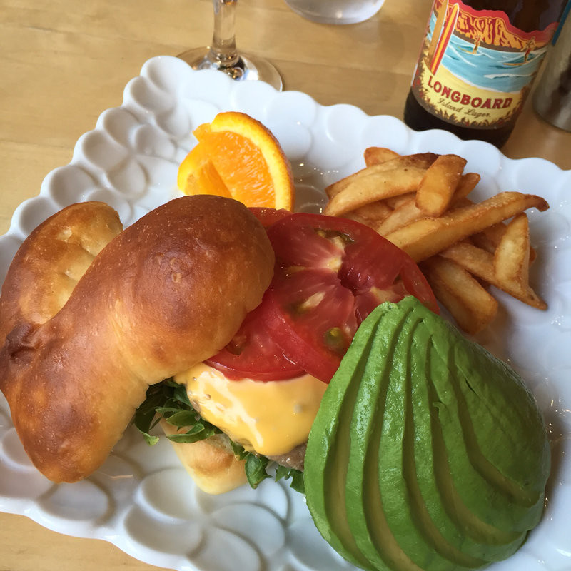 アボカドチーズバーガー(Munni （ムーニ）)