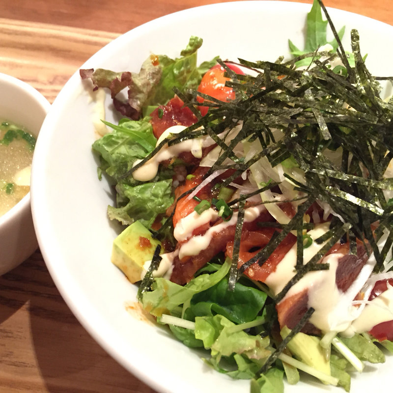 マグロアボカドヘルシー丼(ルート カフェ （root cafe）)