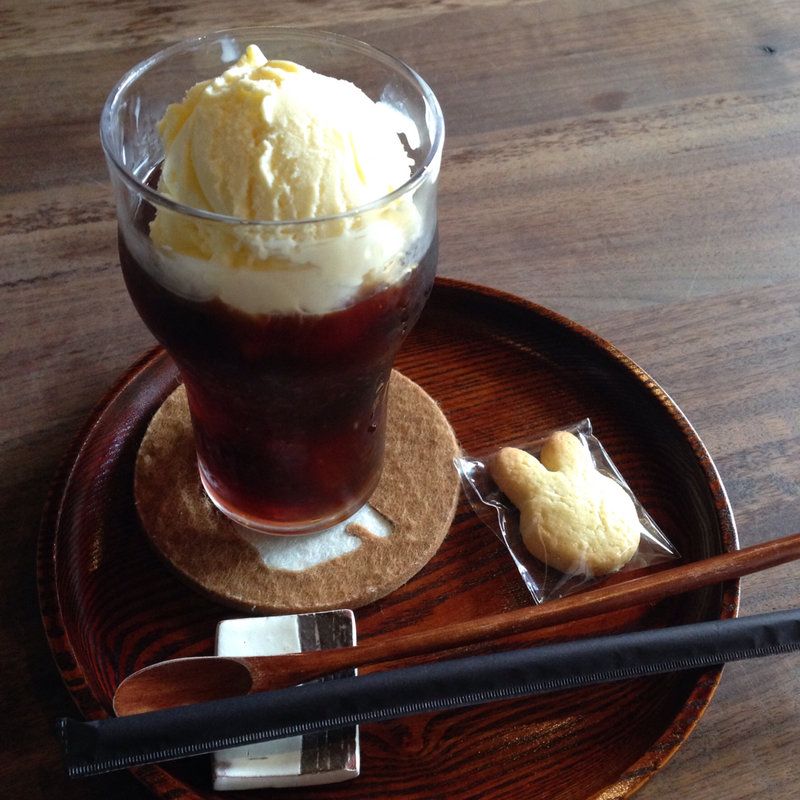 コーヒーフロート(うさぎとぼく)