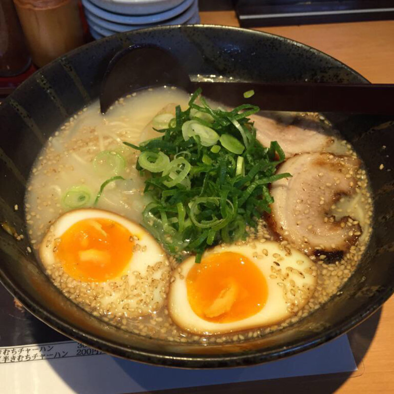 さんじゅう丸ラーメン(豚骨ラーメン さんじゅう丸 （とんこつらーめん さんじゅうまる）)