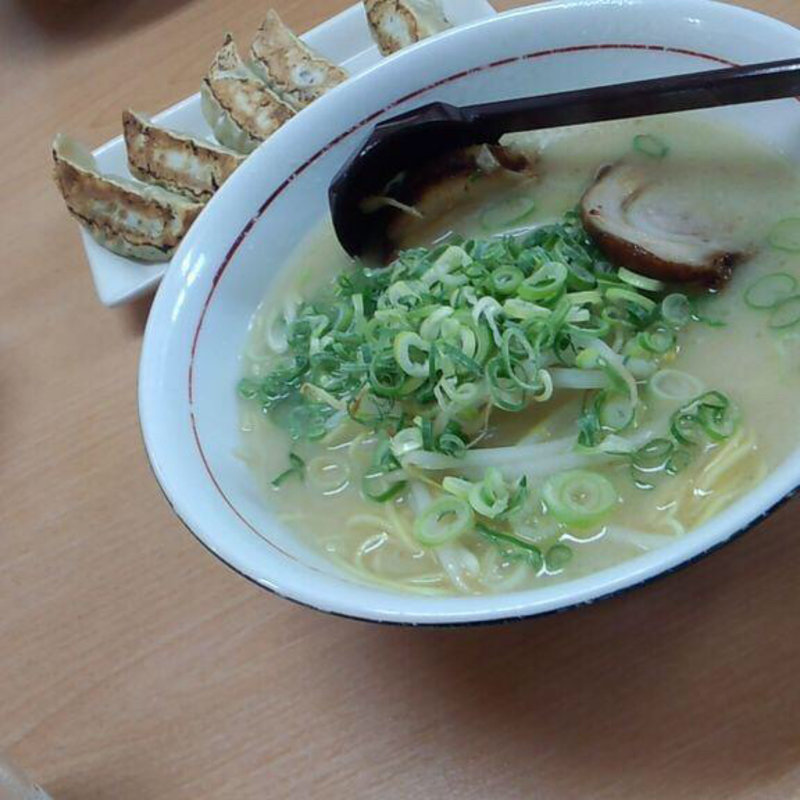 ゆずラーメン(豚骨ラーメン さんじゅう丸 （とんこつらーめん さんじゅうまる）)