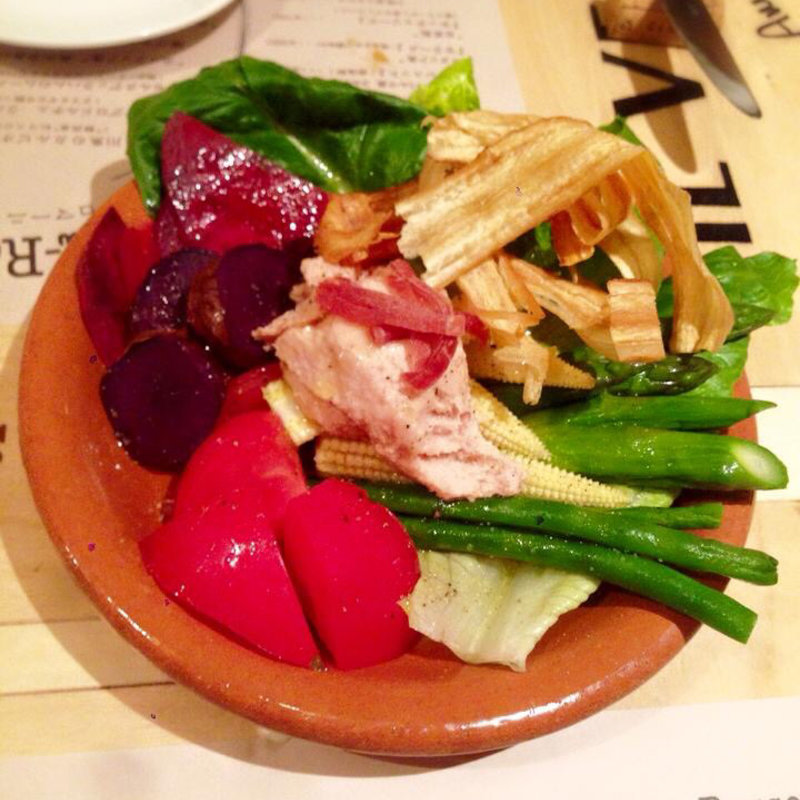 オリーブ油とバルサミコで食べる盛合せサラダ(IL BOLLITO +（イル ボッリート プラス） イタリアン 飯田橋)
